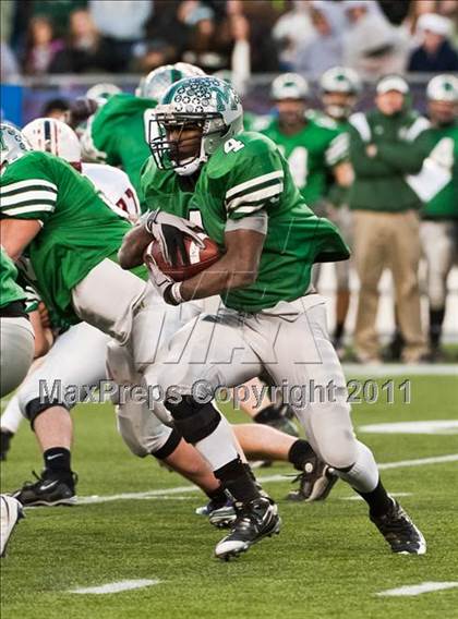 Thumbnail 1 in Mansfield vs. Reading Memorial (MIAA Division II East Final) photogallery.