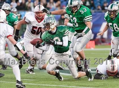 Thumbnail 2 in Mansfield vs. Reading Memorial (MIAA Division II East Final) photogallery.