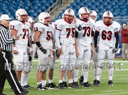Thumbnail 2 in Mansfield vs. Reading Memorial (MIAA Division II East Final) photogallery.