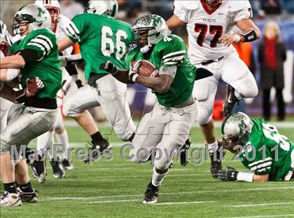 Thumbnail 1 in Mansfield vs. Reading Memorial (MIAA Division II East Final) photogallery.