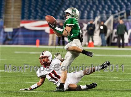 Thumbnail 2 in Mansfield vs. Reading Memorial (MIAA Division II East Final) photogallery.