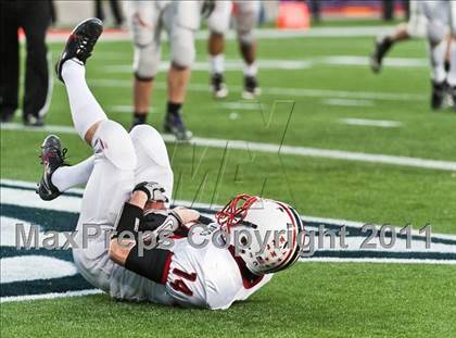 Thumbnail 3 in Mansfield vs. Reading Memorial (MIAA Division II East Final) photogallery.