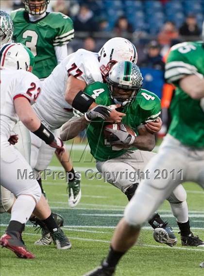 Thumbnail 2 in Mansfield vs. Reading Memorial (MIAA Division II East Final) photogallery.