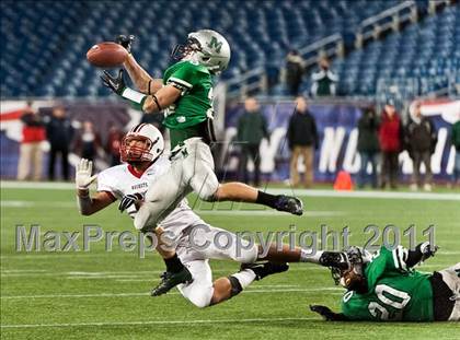 Thumbnail 1 in Mansfield vs. Reading Memorial (MIAA Division II East Final) photogallery.