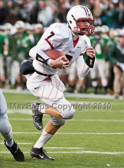 Thumbnail 3 in Mansfield vs. Reading Memorial (MIAA Division II East Final) photogallery.