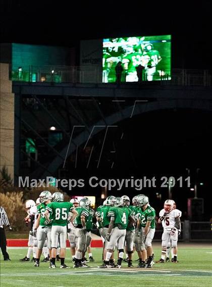 Thumbnail 3 in Mansfield vs. Reading Memorial (MIAA Division II East Final) photogallery.