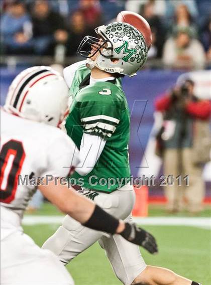 Thumbnail 3 in Mansfield vs. Reading Memorial (MIAA Division II East Final) photogallery.
