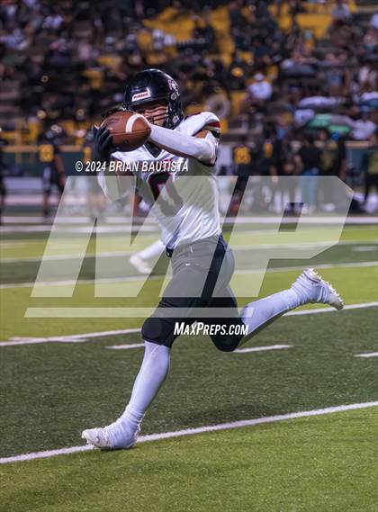 Thumbnail 1 in 'Iolani @ Leilehua photogallery.
