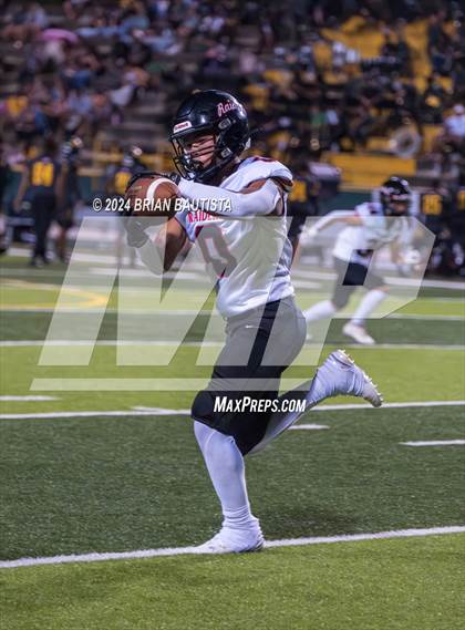 Thumbnail 2 in 'Iolani @ Leilehua photogallery.