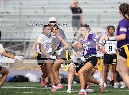 Thumbnail 3 in Holy Family vs Monarch photogallery.