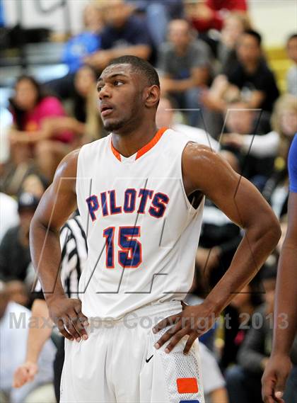 Thumbnail 2 in St. Joseph Notre Dame vs. Capital Christian (CIF NorCal Regional D5 Final) photogallery.