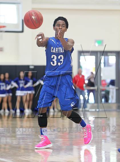 Thumbnail 3 in St. Joseph Notre Dame vs. Capital Christian (CIF NorCal Regional D5 Final) photogallery.