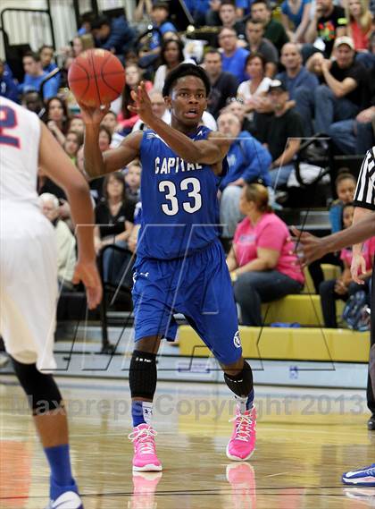 Thumbnail 2 in St. Joseph Notre Dame vs. Capital Christian (CIF NorCal Regional D5 Final) photogallery.