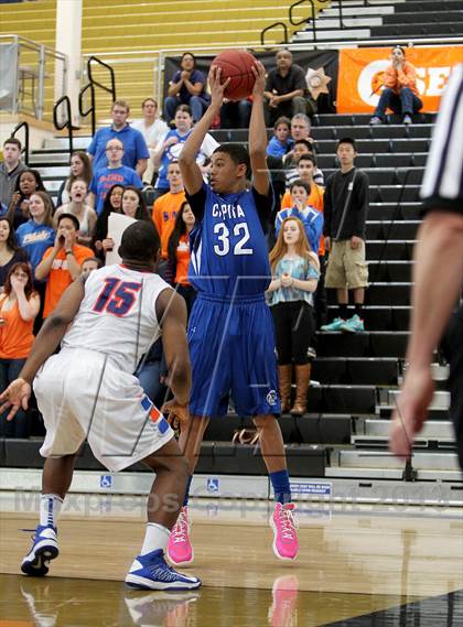 Thumbnail 3 in St. Joseph Notre Dame vs. Capital Christian (CIF NorCal Regional D5 Final) photogallery.