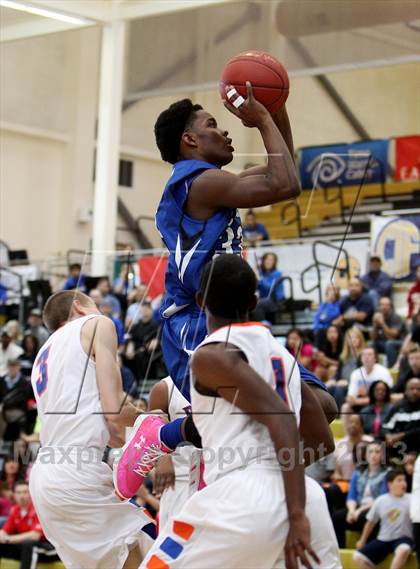 Thumbnail 1 in St. Joseph Notre Dame vs. Capital Christian (CIF NorCal Regional D5 Final) photogallery.