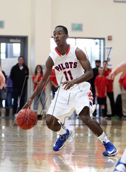 Thumbnail 1 in St. Joseph Notre Dame vs. Capital Christian (CIF NorCal Regional D5 Final) photogallery.