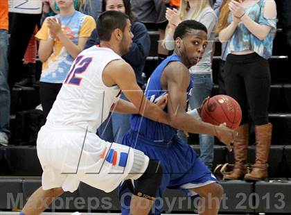 Thumbnail 3 in St. Joseph Notre Dame vs. Capital Christian (CIF NorCal Regional D5 Final) photogallery.