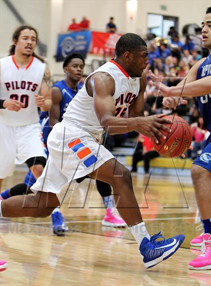 Thumbnail 1 in St. Joseph Notre Dame vs. Capital Christian (CIF NorCal Regional D5 Final) photogallery.