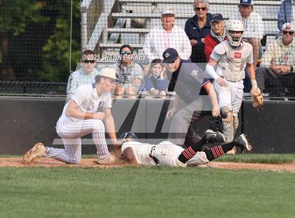 Thumbnail 3 in Indianapolis Cardinal Ritter vs. University IHSAA Class 2A S42 Sectionals Semifinals photogallery.