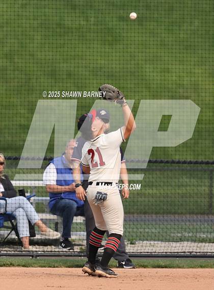 Thumbnail 2 in Indianapolis Cardinal Ritter vs. University IHSAA Class 2A S42 Sectionals Semifinals photogallery.