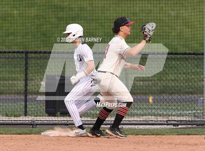 Thumbnail 2 in Indianapolis Cardinal Ritter vs. University IHSAA Class 2A S42 Sectionals Semifinals photogallery.