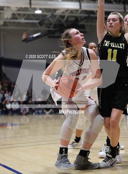 Thumbnail 2 in Tri-Valley vs Circleville (OHSAA D2 Regional Final) photogallery.