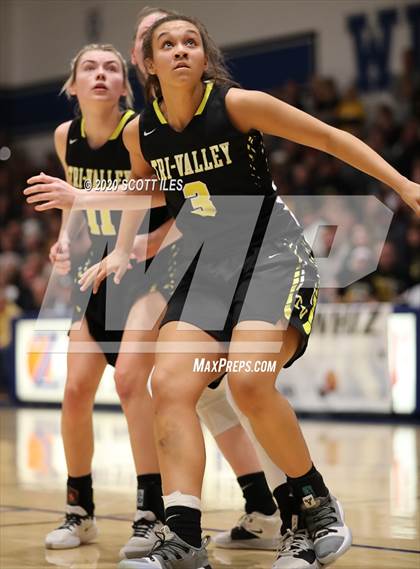 Thumbnail 2 in Tri-Valley vs Circleville (OHSAA D2 Regional Final) photogallery.
