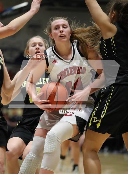 Thumbnail 1 in Tri-Valley vs Circleville (OHSAA D2 Regional Final) photogallery.