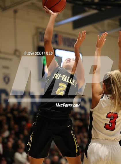 Thumbnail 1 in Tri-Valley vs Circleville (OHSAA D2 Regional Final) photogallery.