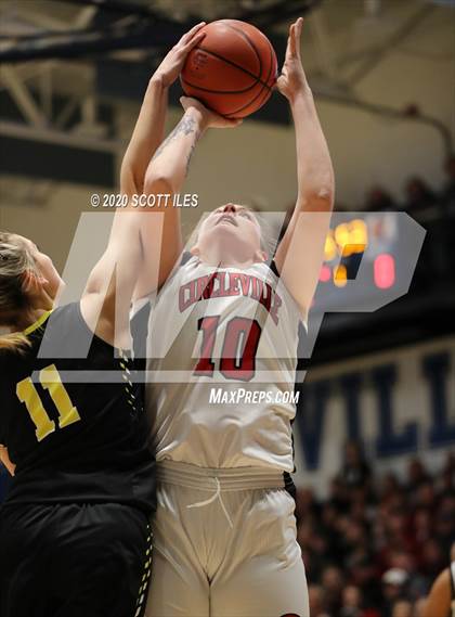 Thumbnail 1 in Tri-Valley vs Circleville (OHSAA D2 Regional Final) photogallery.