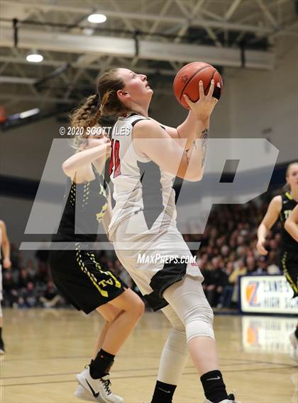 Thumbnail 1 in Tri-Valley vs Circleville (OHSAA D2 Regional Final) photogallery.