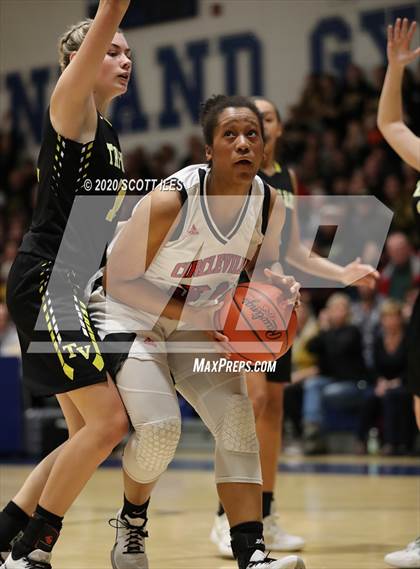 Thumbnail 1 in Tri-Valley vs Circleville (OHSAA D2 Regional Final) photogallery.