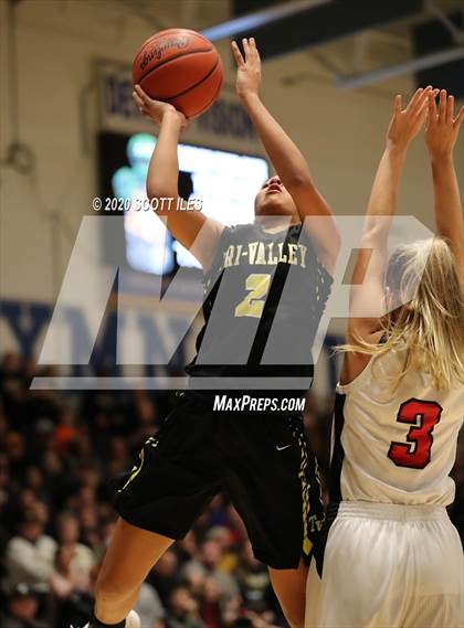 Thumbnail 3 in Tri-Valley vs Circleville (OHSAA D2 Regional Final) photogallery.
