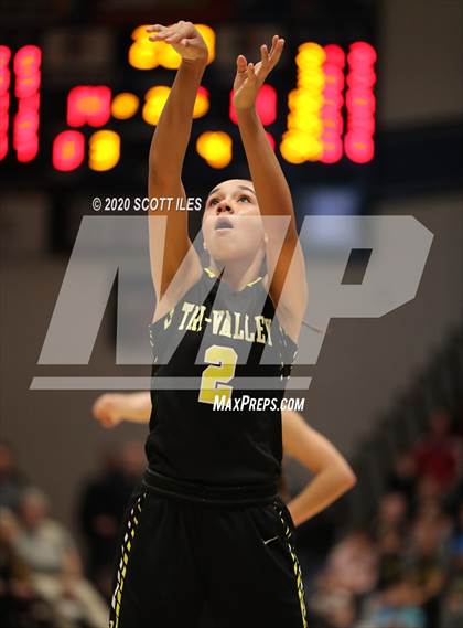 Thumbnail 2 in Tri-Valley vs Circleville (OHSAA D2 Regional Final) photogallery.