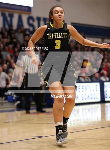 Thumbnail 1 in Tri-Valley vs Circleville (OHSAA D2 Regional Final) photogallery.