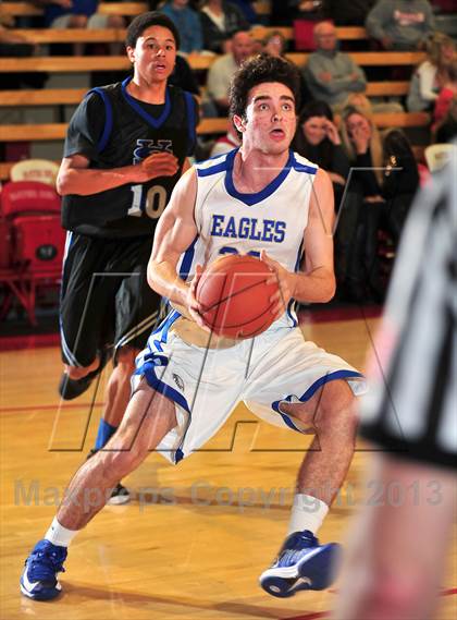 Thumbnail 3 in Saddleback Valley Christian vs. Santa Margarita (Nike Extravaganza) photogallery.