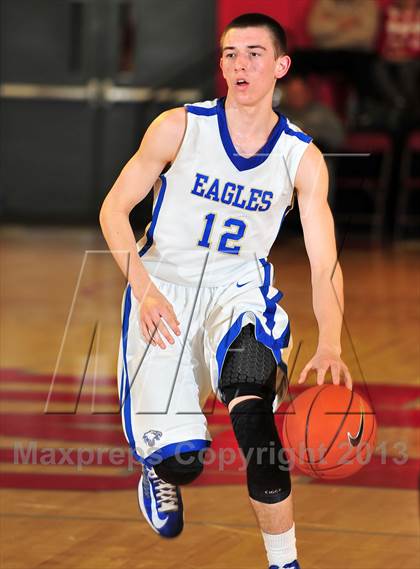 Thumbnail 3 in Saddleback Valley Christian vs. Santa Margarita (Nike Extravaganza) photogallery.