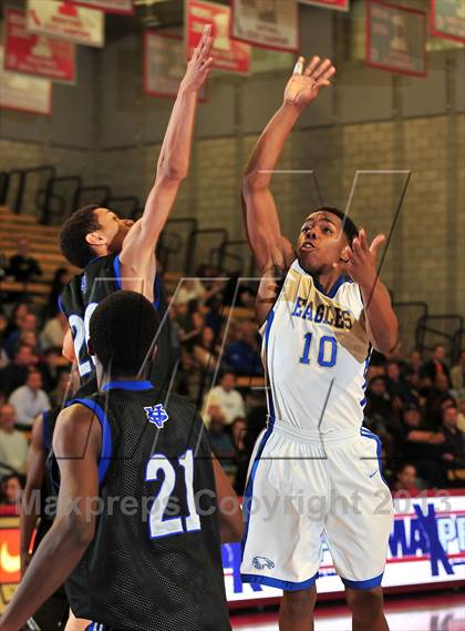 Thumbnail 2 in Saddleback Valley Christian vs. Santa Margarita (Nike Extravaganza) photogallery.