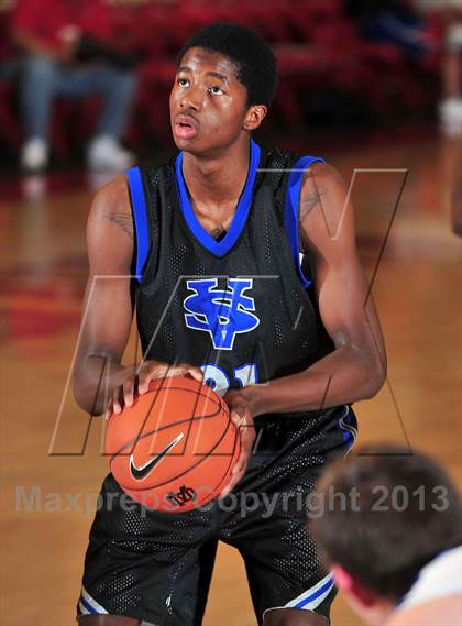 Thumbnail 1 in Saddleback Valley Christian vs. Santa Margarita (Nike Extravaganza) photogallery.