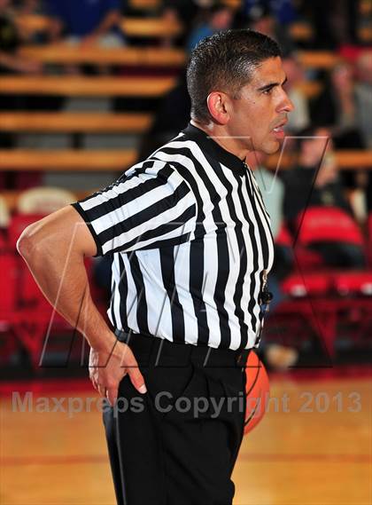 Thumbnail 3 in Saddleback Valley Christian vs. Santa Margarita (Nike Extravaganza) photogallery.