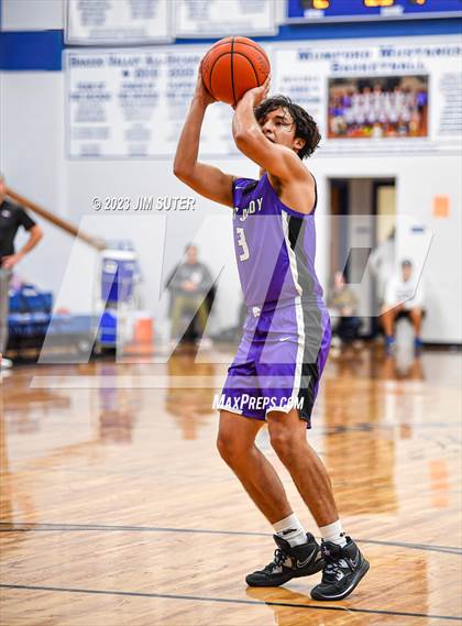 Thumbnail 1 in Brazos Christian vs Big Sandy (Cotton Christmas Classic) photogallery.