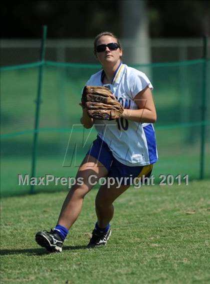 Thumbnail 2 in East Surry vs Princeton (NCHSAA 1A Semifinal) photogallery.