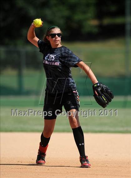 Thumbnail 3 in East Surry vs Princeton (NCHSAA 1A Semifinal) photogallery.