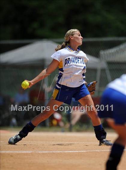 Thumbnail 2 in East Surry vs Princeton (NCHSAA 1A Semifinal) photogallery.