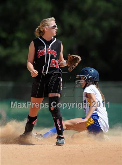 Thumbnail 3 in East Surry vs Princeton (NCHSAA 1A Semifinal) photogallery.