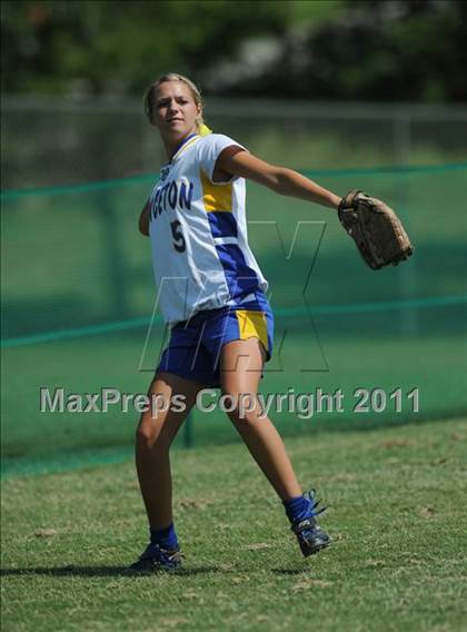 Thumbnail 3 in East Surry vs Princeton (NCHSAA 1A Semifinal) photogallery.