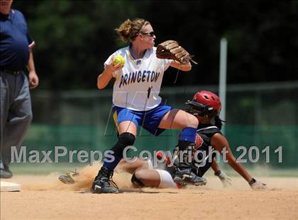 Thumbnail 1 in East Surry vs Princeton (NCHSAA 1A Semifinal) photogallery.