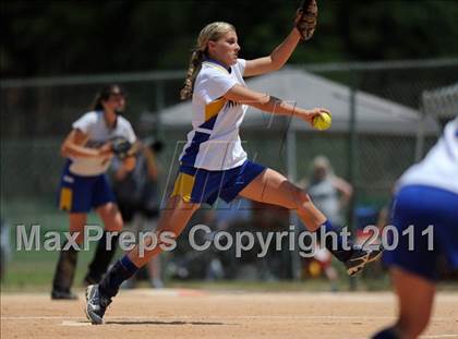 Thumbnail 3 in East Surry vs Princeton (NCHSAA 1A Semifinal) photogallery.