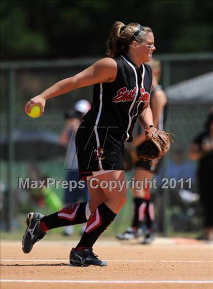 Thumbnail 3 in East Surry vs Princeton (NCHSAA 1A Semifinal) photogallery.
