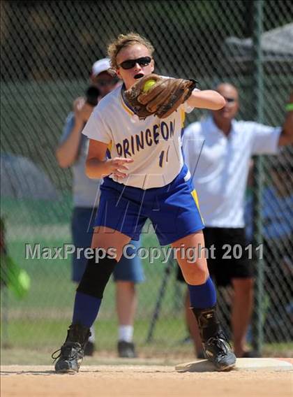 Thumbnail 3 in East Surry vs Princeton (NCHSAA 1A Semifinal) photogallery.